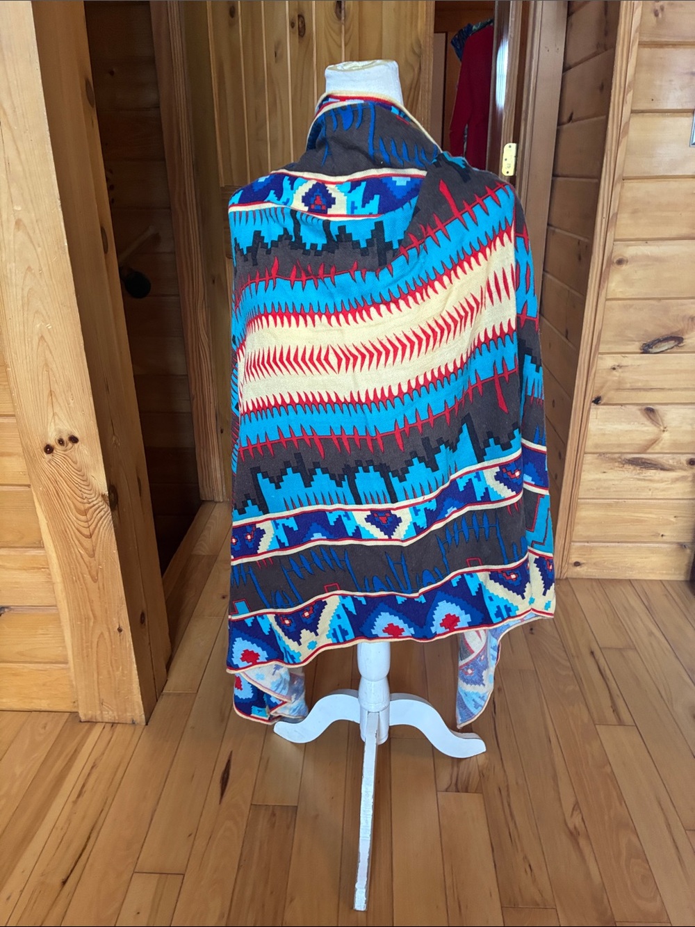 Southwestern Aztec look scarf wrap?
